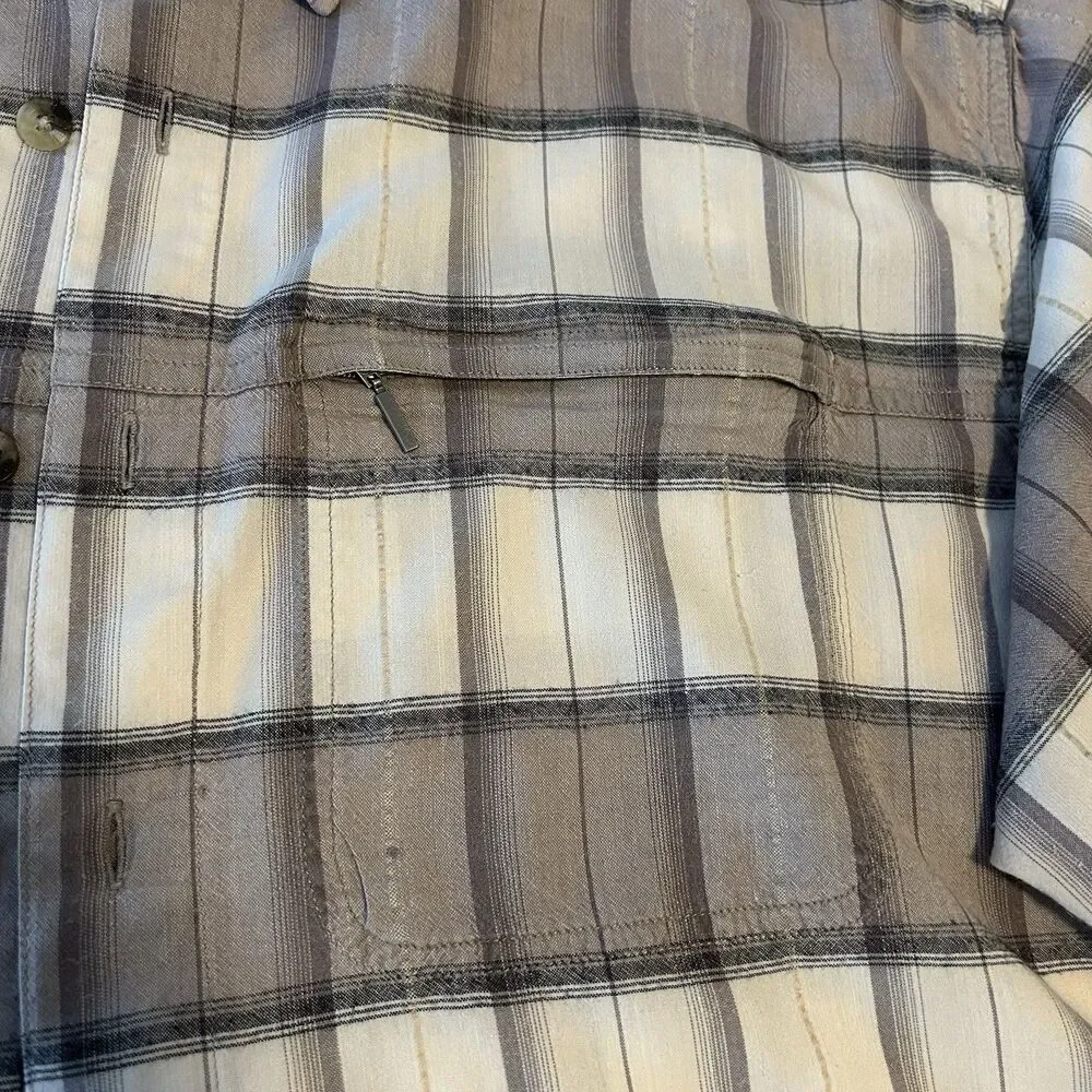 North Face Button Up Shirt Men’s Size MED Short Sleeve Beige Cream Plaid Outdoor